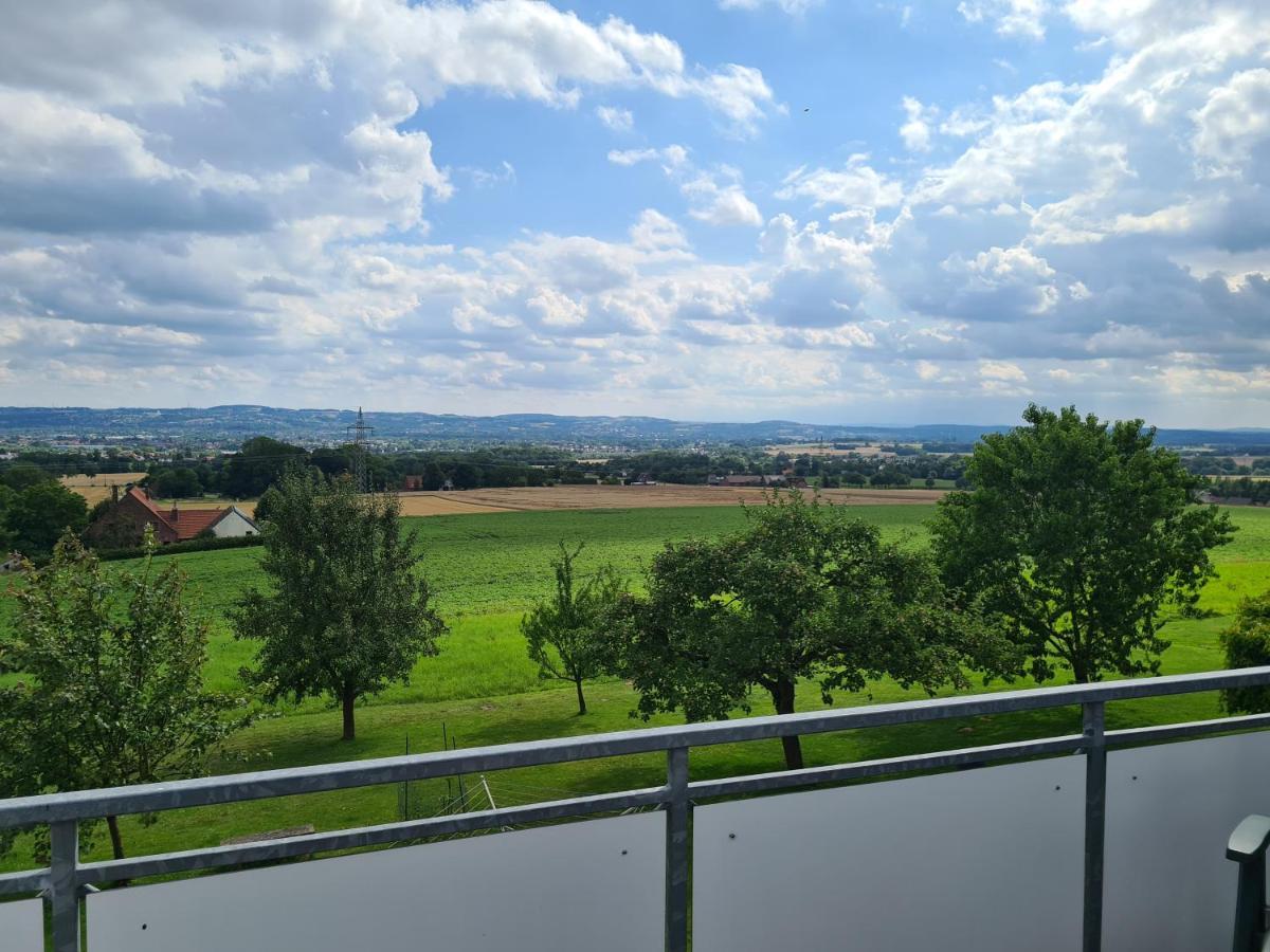 Moderne Ferienwohnung Mit Aussicht Бад Ойнхаузен Екстериор снимка