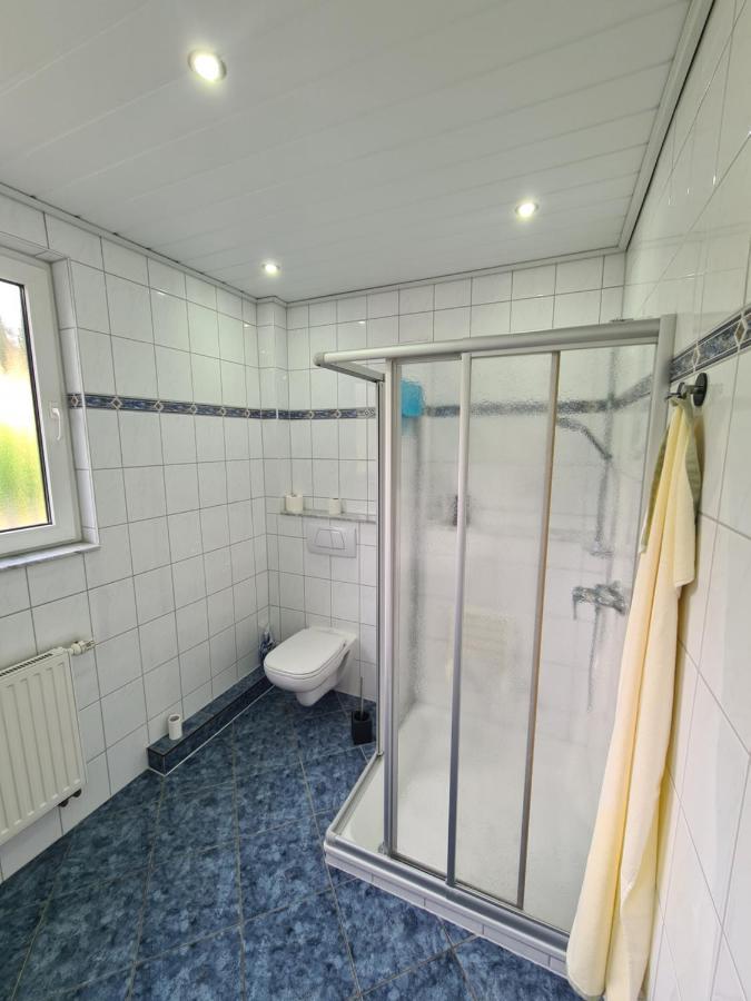 Moderne Ferienwohnung Mit Aussicht Бад Ойнхаузен Екстериор снимка