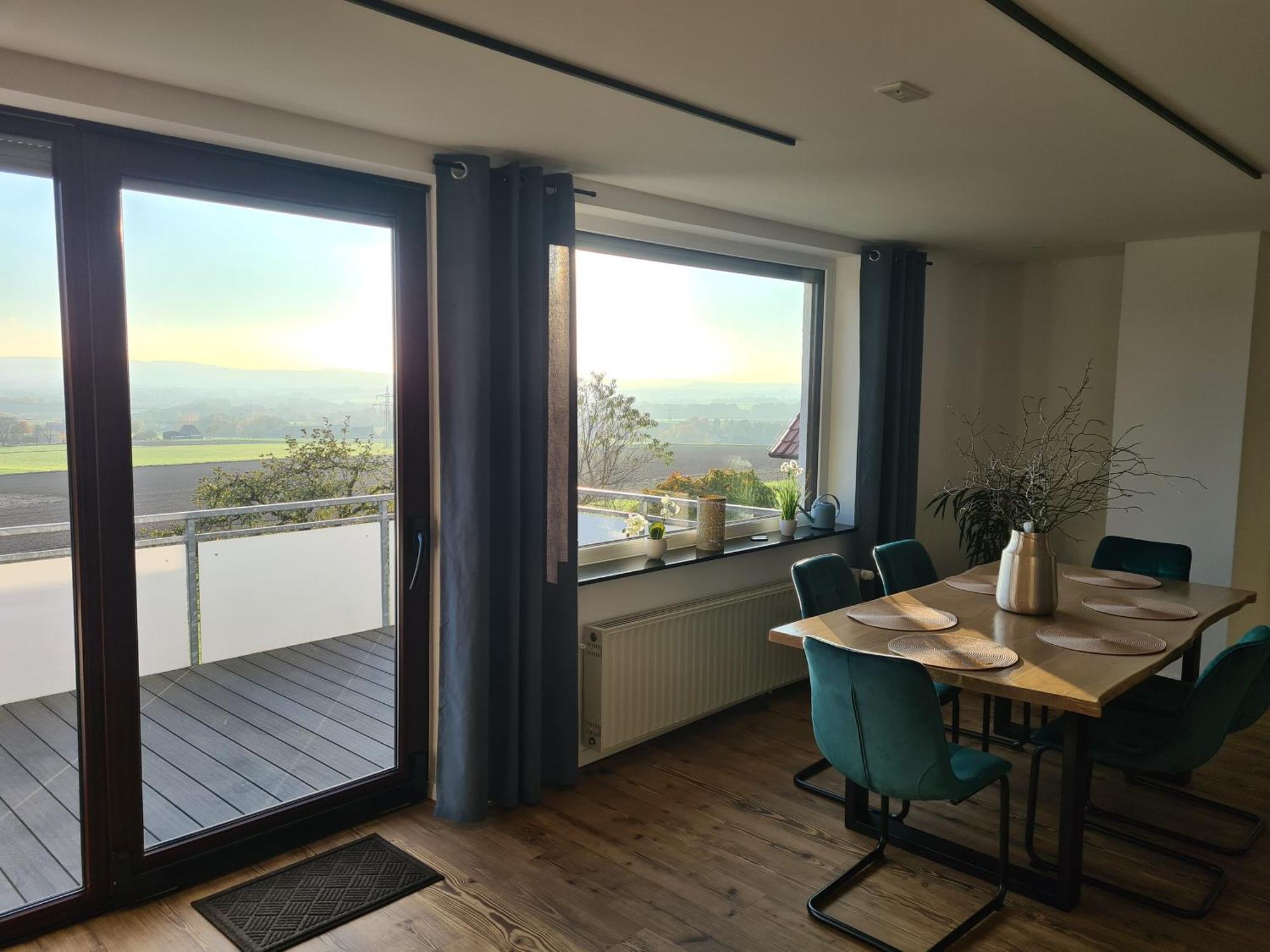 Moderne Ferienwohnung Mit Aussicht Бад Ойнхаузен Екстериор снимка